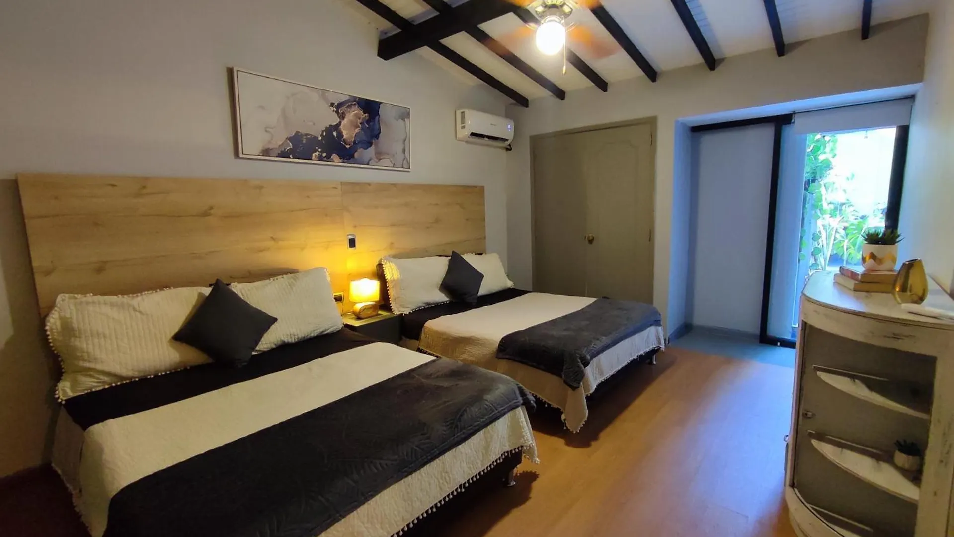 Villa Libertador Medellín Сasa de vacaciones